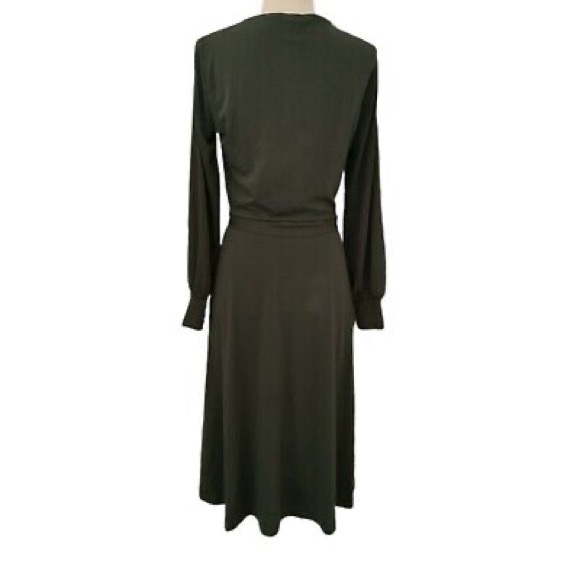 Green dress by H&M - Picture 6 of 7